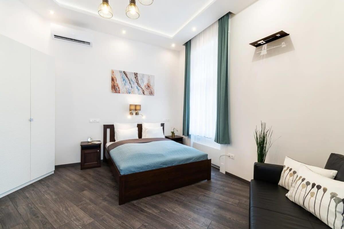 Comfy New Apartment At Castle Budapeste Exterior foto