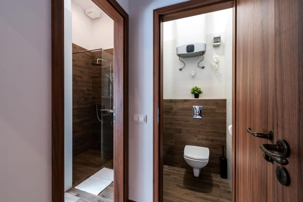 Comfy New Apartment At Castle Budapeste Exterior foto